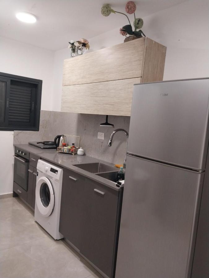 שירת דבורה בבני ברק Giv'at Shemu'el Exterior foto